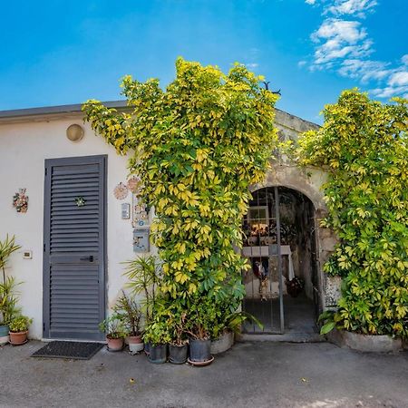 بومبيي Nives Bed & Breakfast المظهر الخارجي الصورة